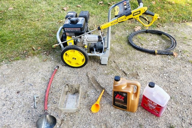 Clean A Pressure Washer