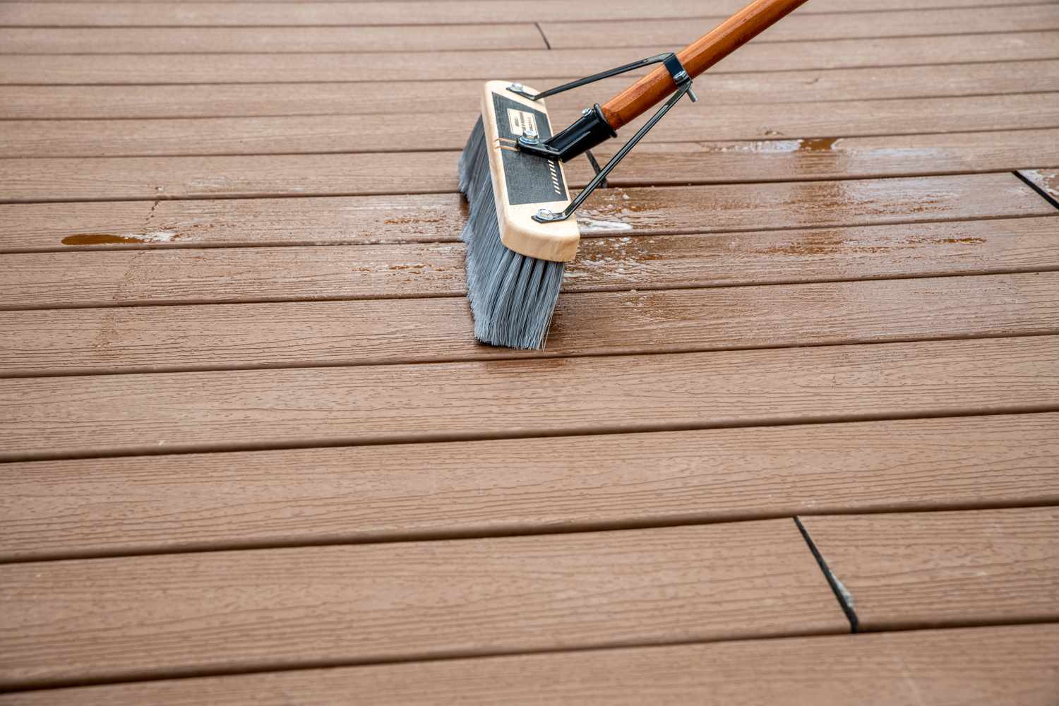 hand scrub my deck